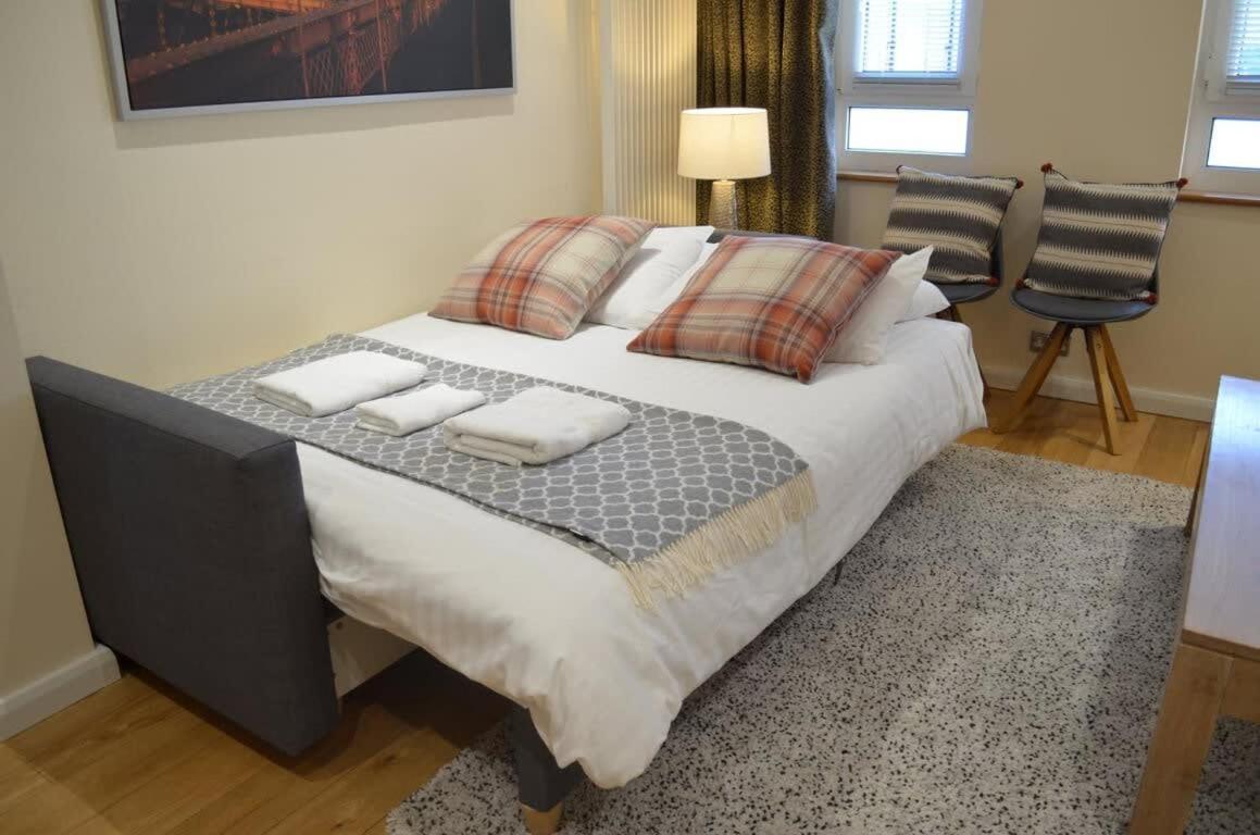 Tower Bridge 2Br Apartment For 6 With Terrace ロンドン エクステリア 写真