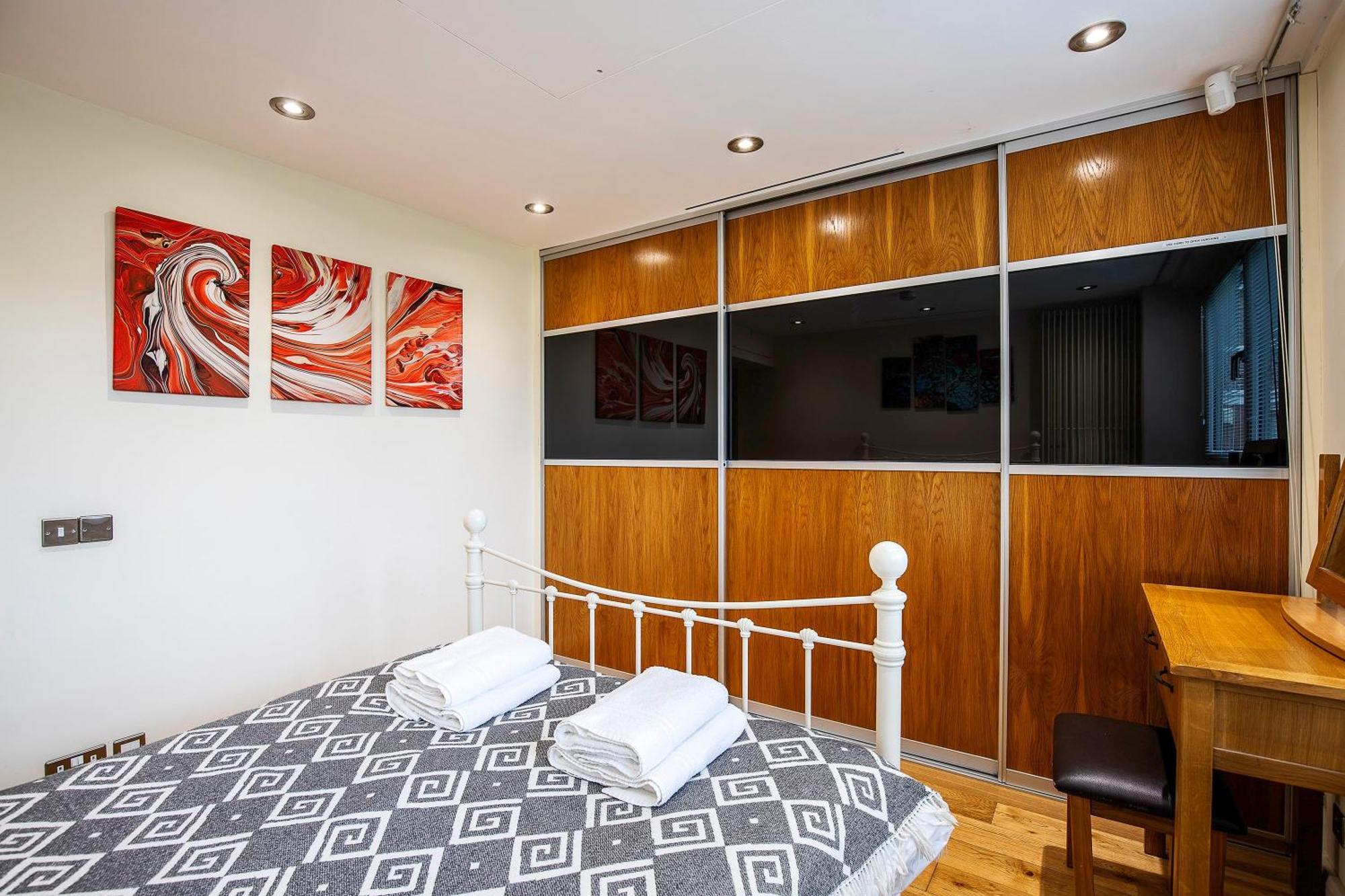 Tower Bridge 2Br Apartment For 6 With Terrace ロンドン エクステリア 写真